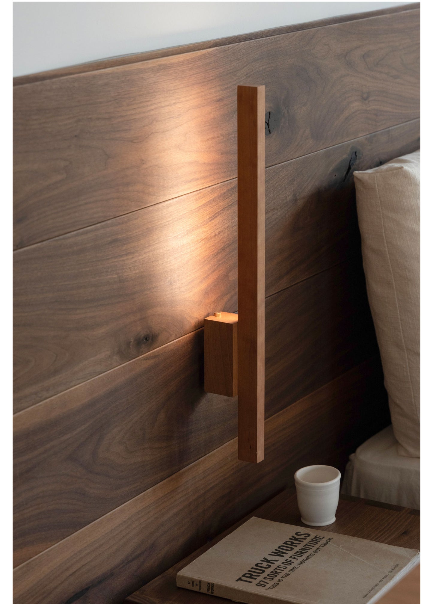 Nordic Wooden Branch Wall Lamp